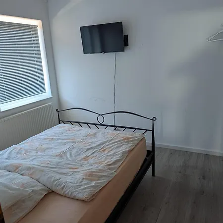 Ibb Ferien- Monteurwohnung 3 Schlafzimmer 3 Betten Διαμέρισμα *